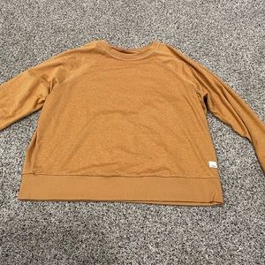 Vuori Long Sleeve Halo Crew in Flax Heather